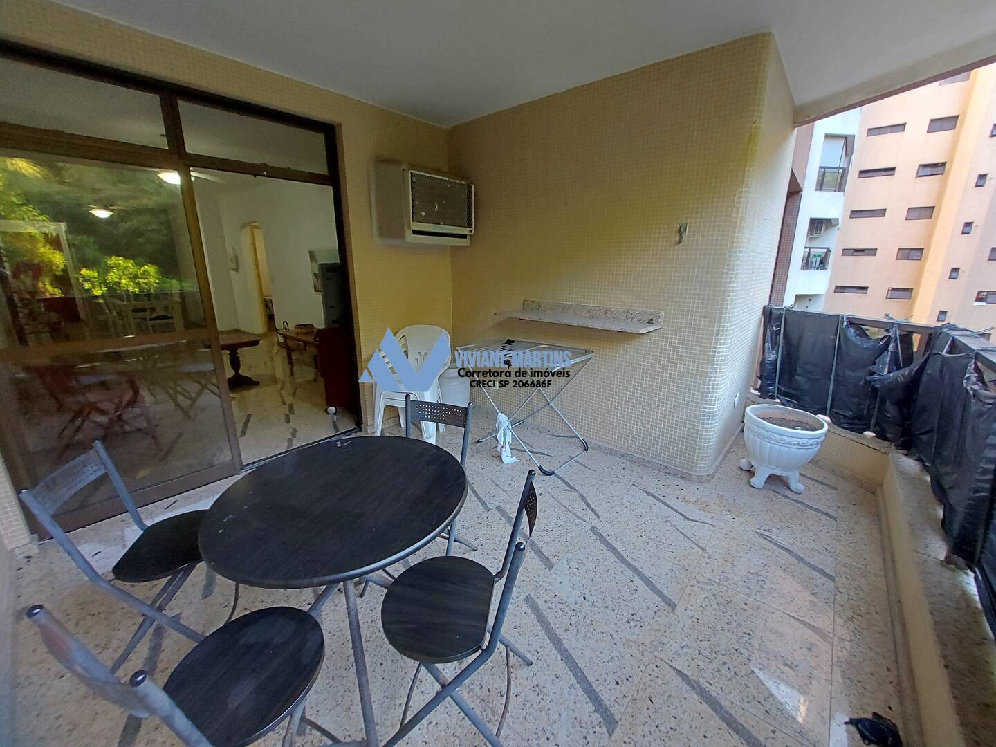 Apartamento à venda com 3 quartos, 115m² - Foto 1