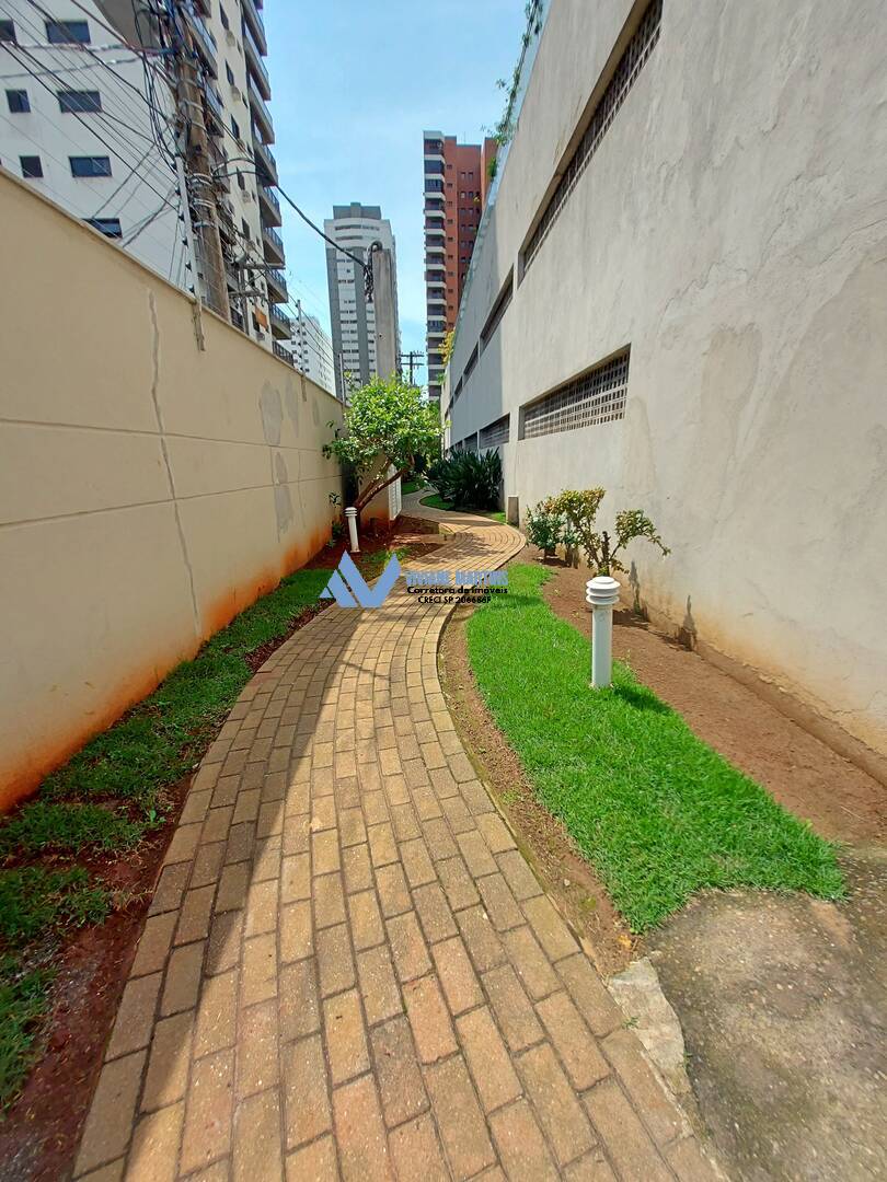 Apartamento para alugar com 3 quartos, 134m² - Foto 28