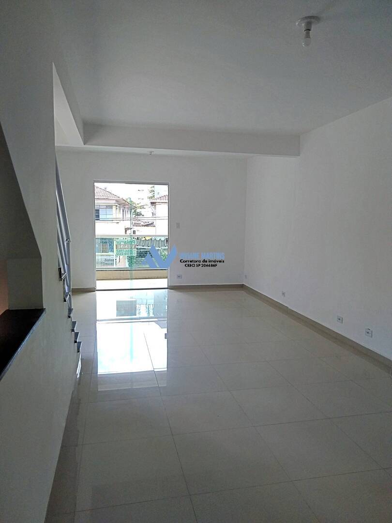 Casa à venda com 3 quartos, 220m² - Foto 4