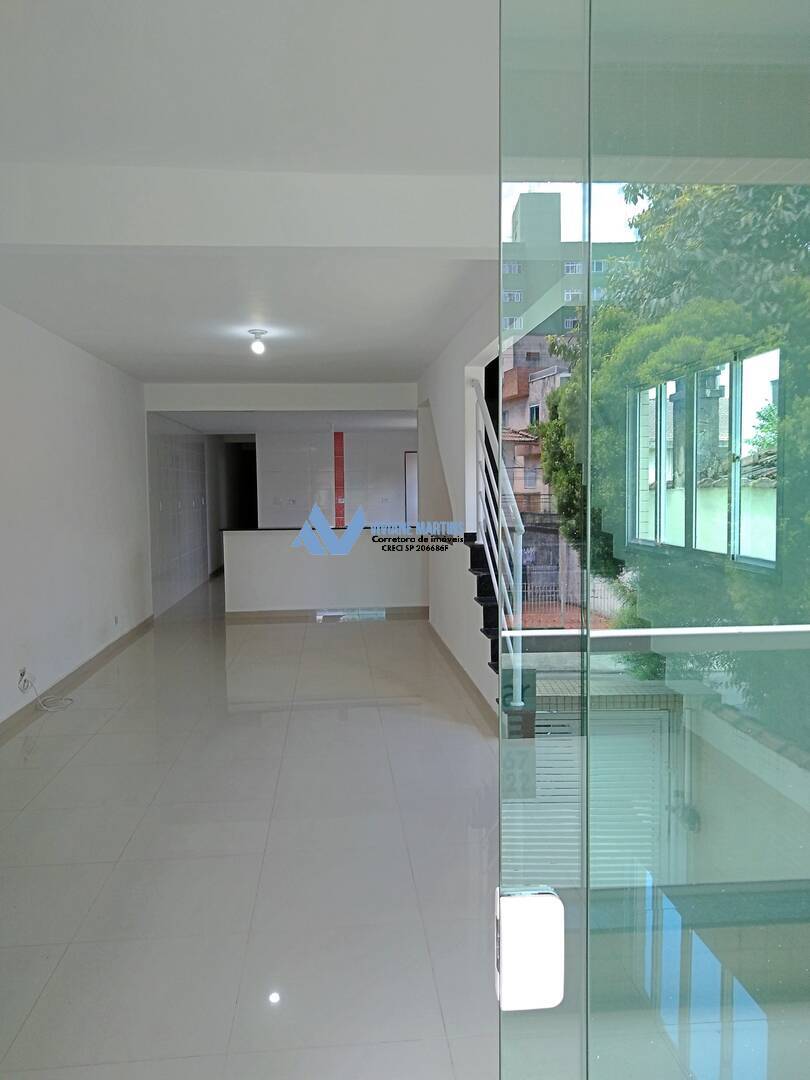 Casa à venda com 3 quartos, 220m² - Foto 3