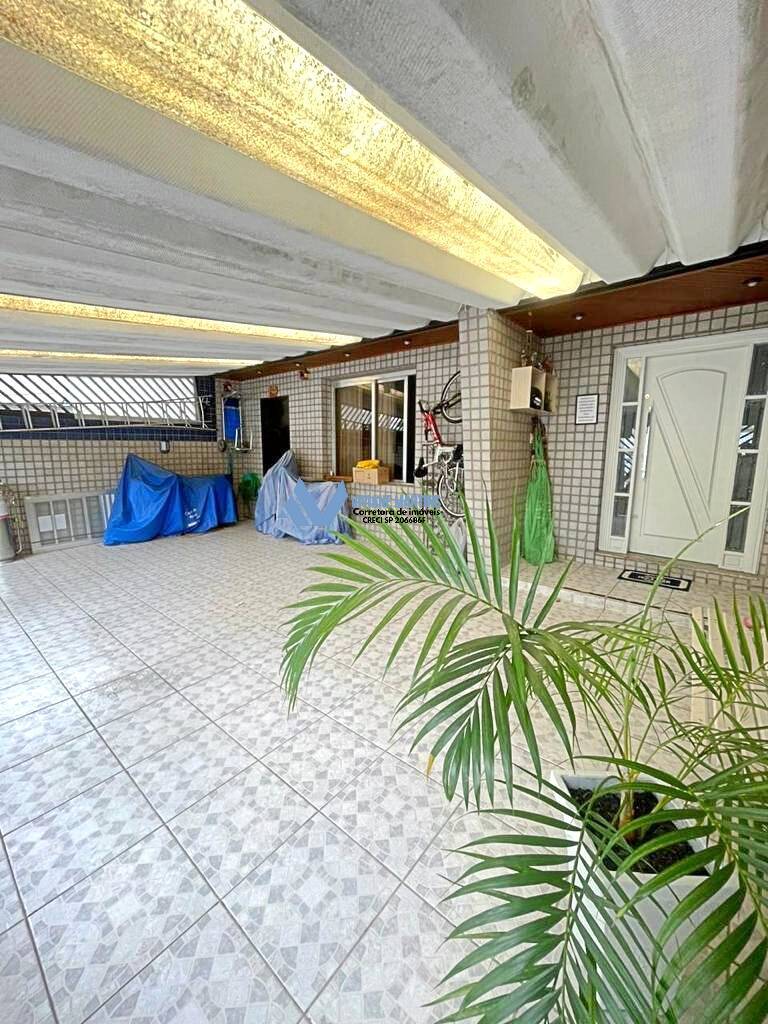 Casa à venda com 3 quartos, 126m² - Foto 1