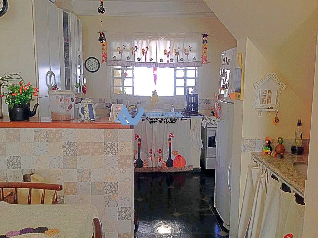 Casa à venda com 2 quartos, 90m² - Foto 4