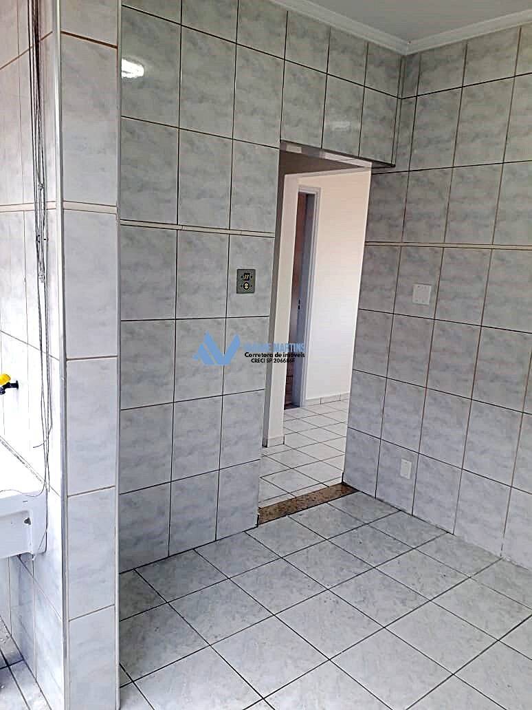 Apartamento à venda com 2 quartos, 69m² - Foto 4