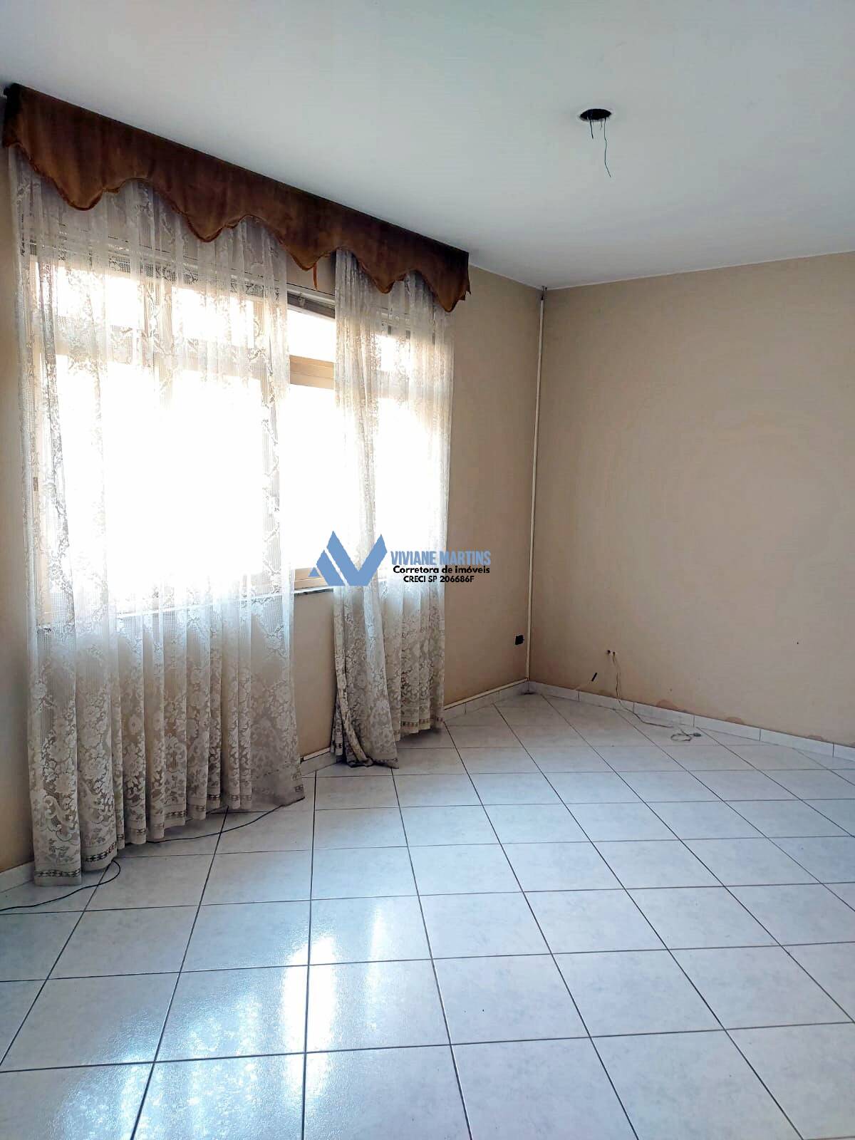 Casa à venda com 4 quartos, 230m² - Foto 2