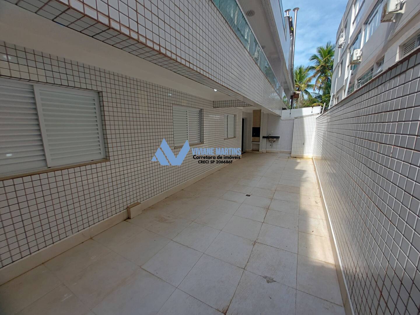 Apartamento à venda com 3 quartos, 199m² - Foto 2