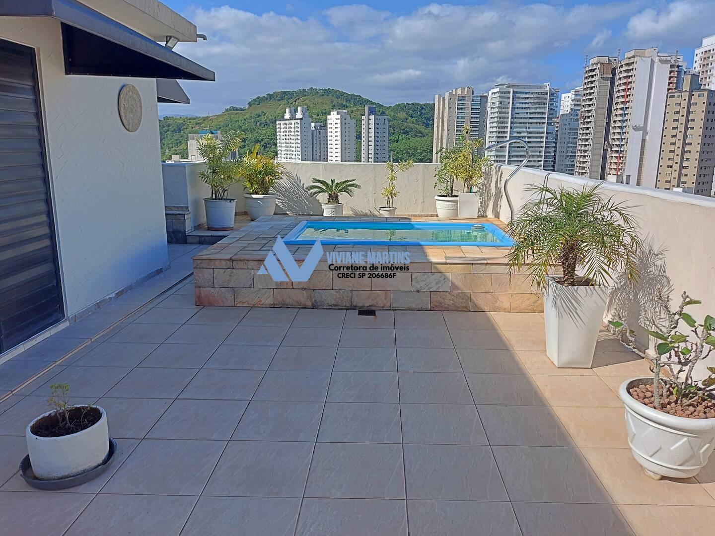 Cobertura à venda com 2 quartos, 180m² - Foto 2