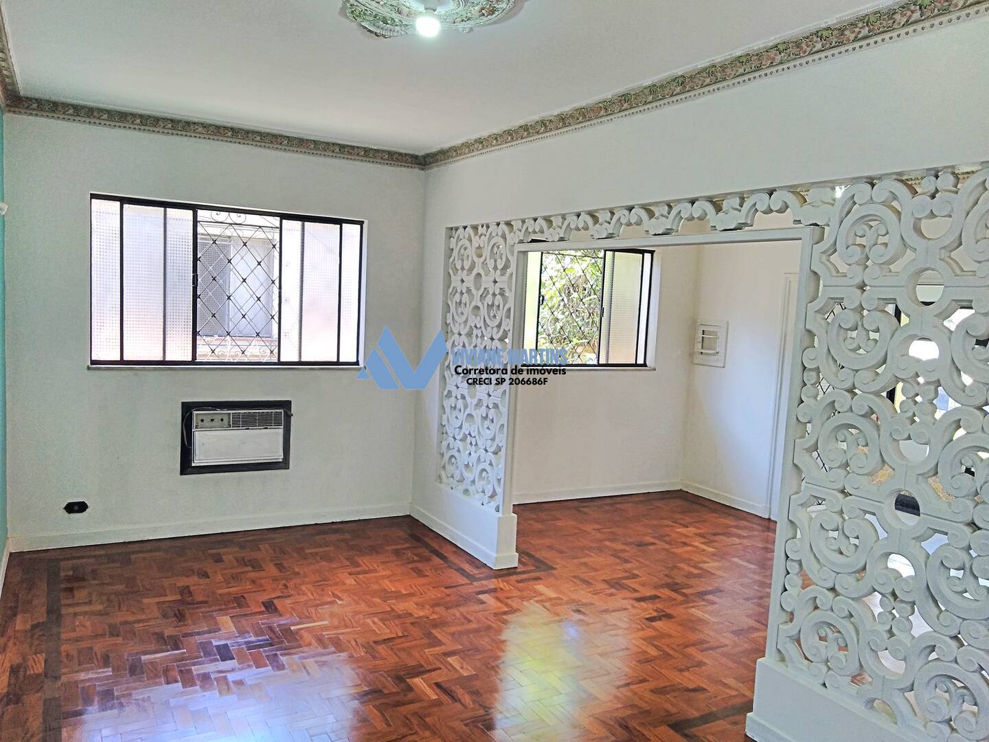 Casa à venda com 3 quartos, 141m² - Foto 1